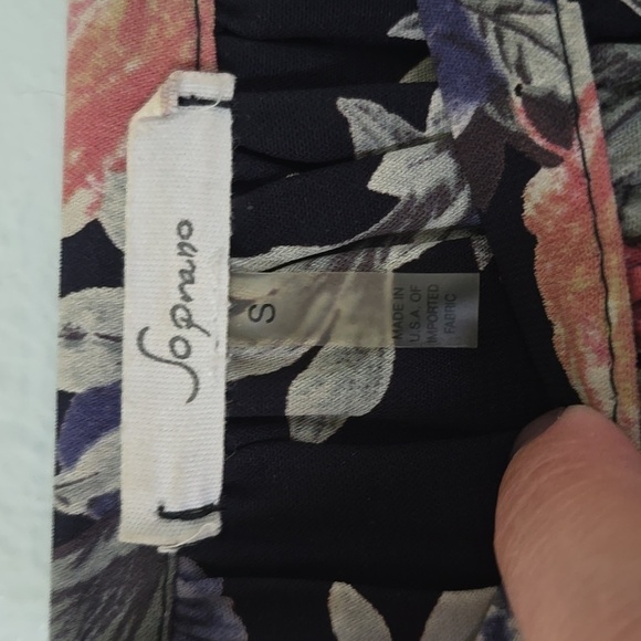 Soprano Navy Floral Pleated Skirt Size Small - Picture 3 of 4